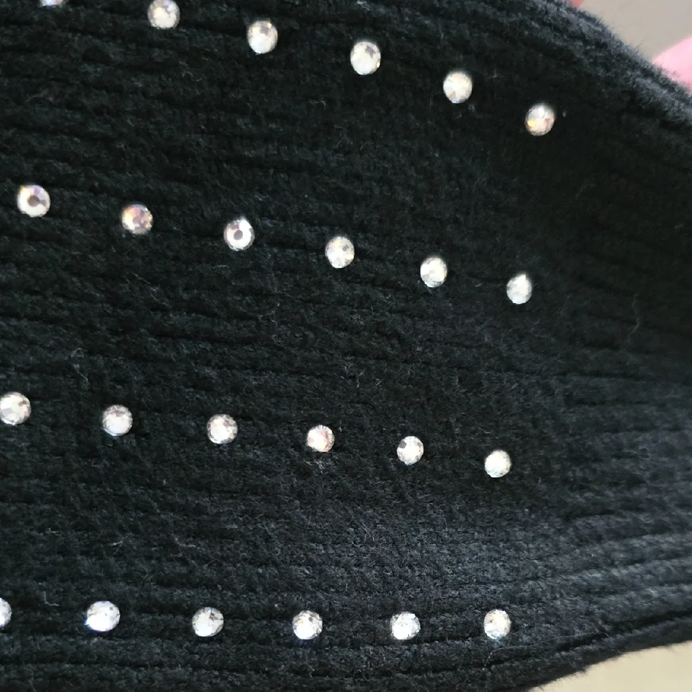 Black‎ Sweater with Rhinestones